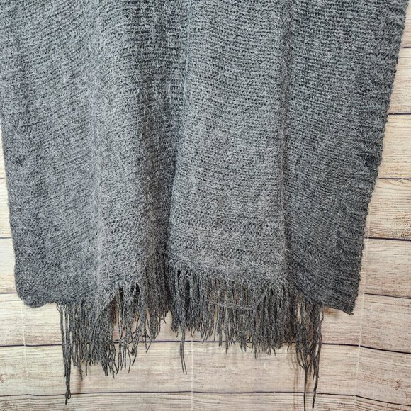 Bayberry Road Fringe Bottom Poncho  Side Buttons Gray Women's One Size - Picture 12 of 12